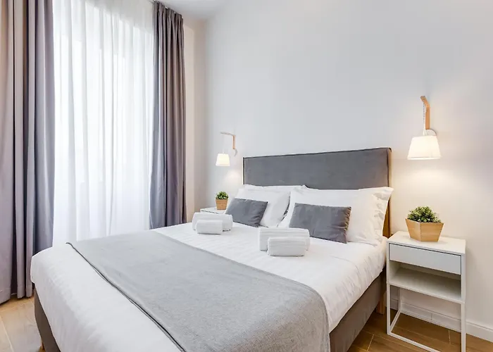 Colonna Luxury Apartment *